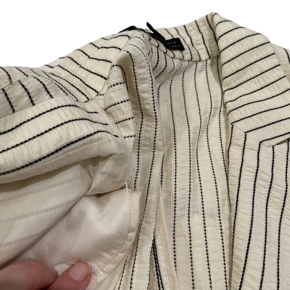 Lafayette 148 New York Off White Navy Pinstripe Cotton Blazer single one button - Picture 3 of 9